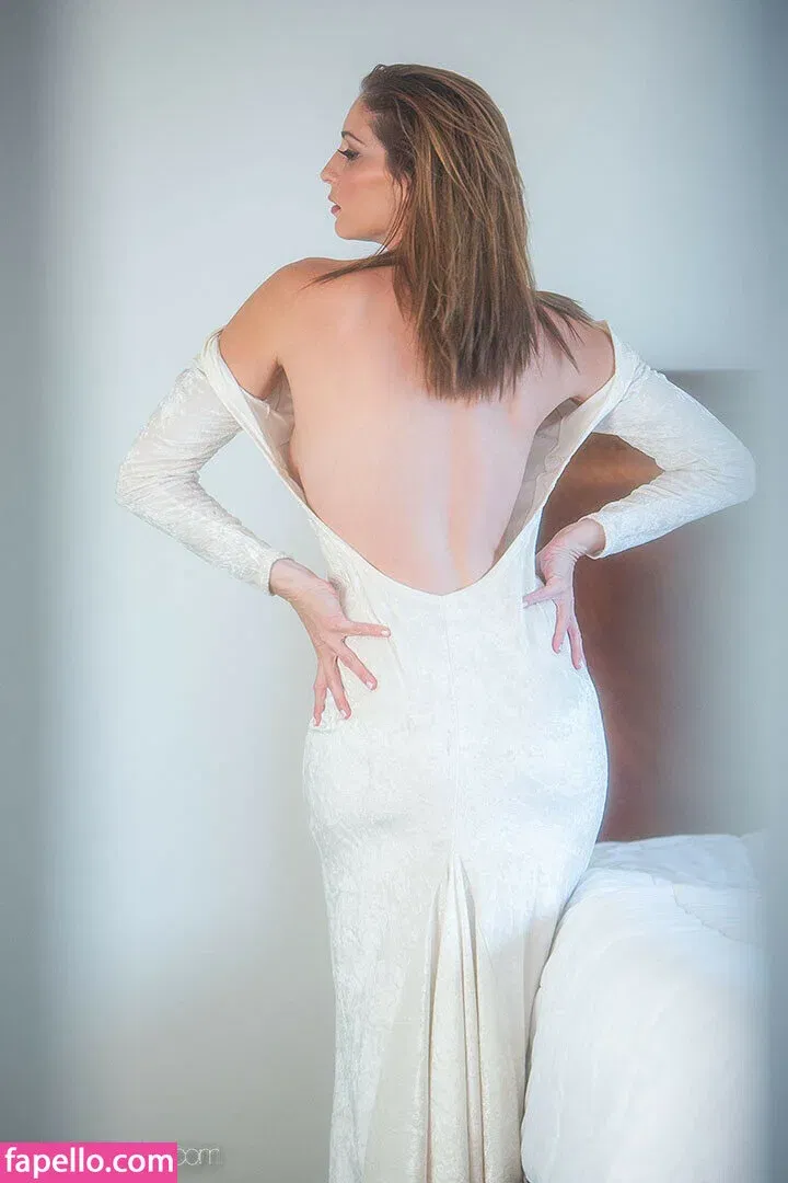 Carlotta Champagne Onlyfans Photo Gallery 