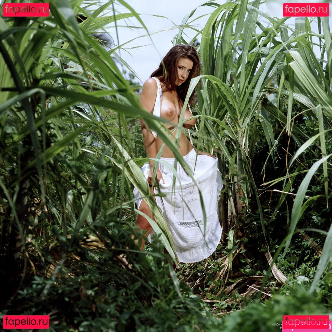 Erica Campbell Onlyfans Photo Gallery 