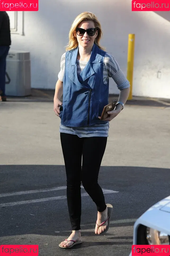 Elizabeth Banks Onlyfans Photo Gallery 