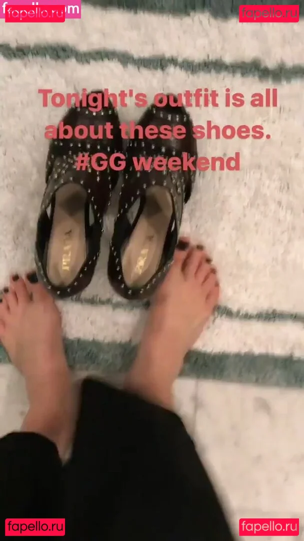 Elizabeth Banks Onlyfans Photo Gallery 