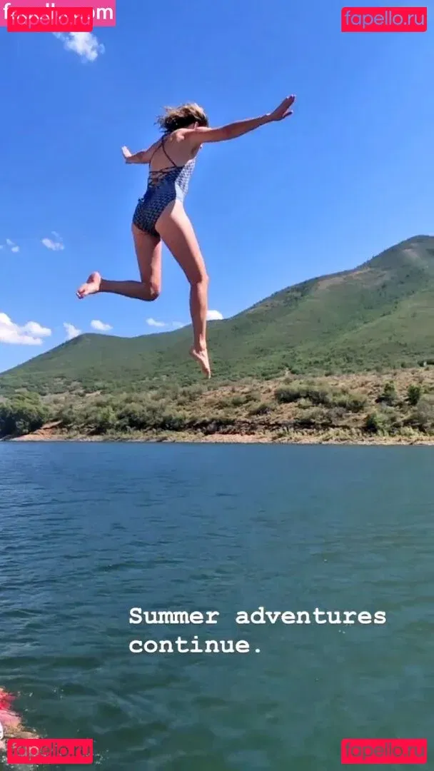 Elizabeth Banks Onlyfans Photo Gallery 