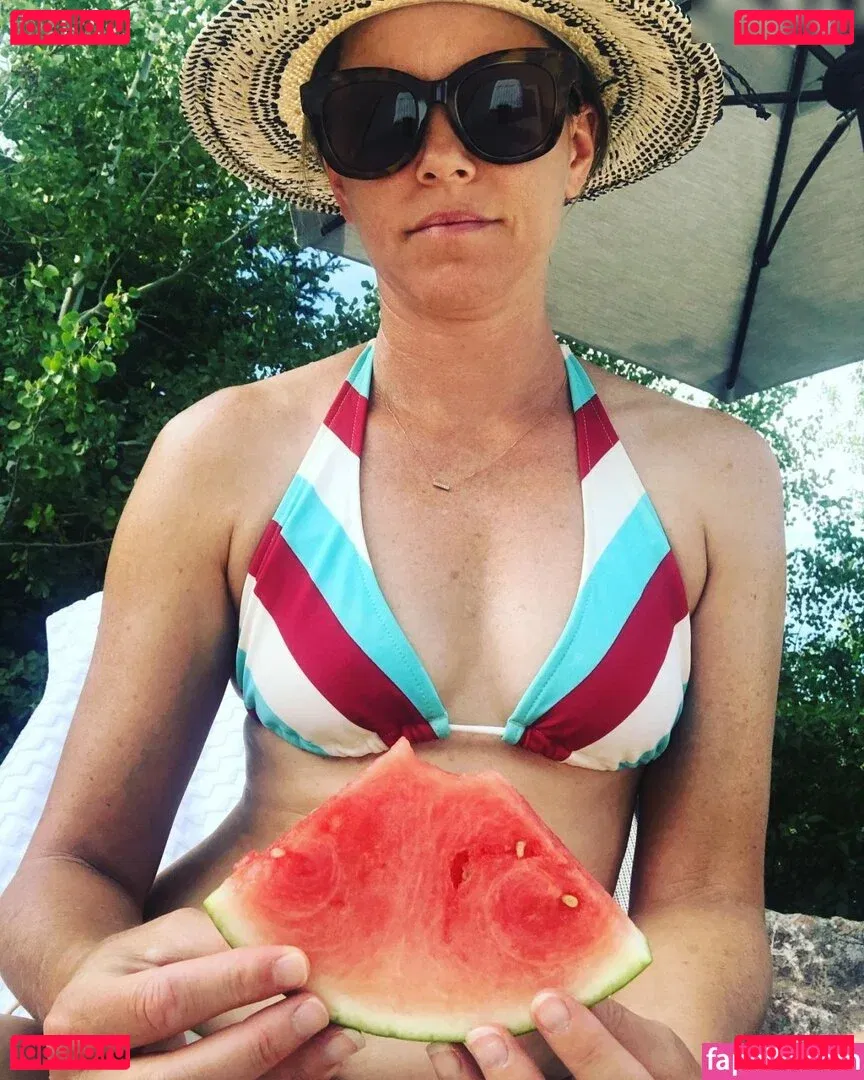 Elizabeth Banks Onlyfans Photo Gallery 