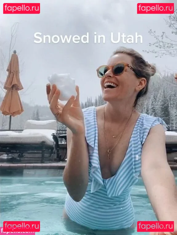 Elizabeth Banks Onlyfans Photo Gallery 