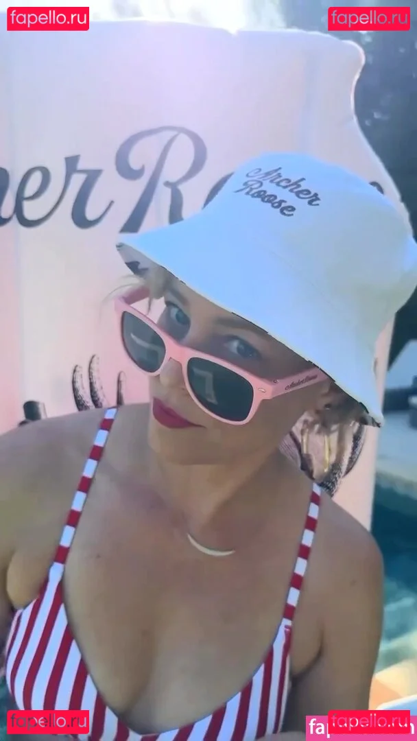 Elizabeth Banks Onlyfans Photo Gallery 