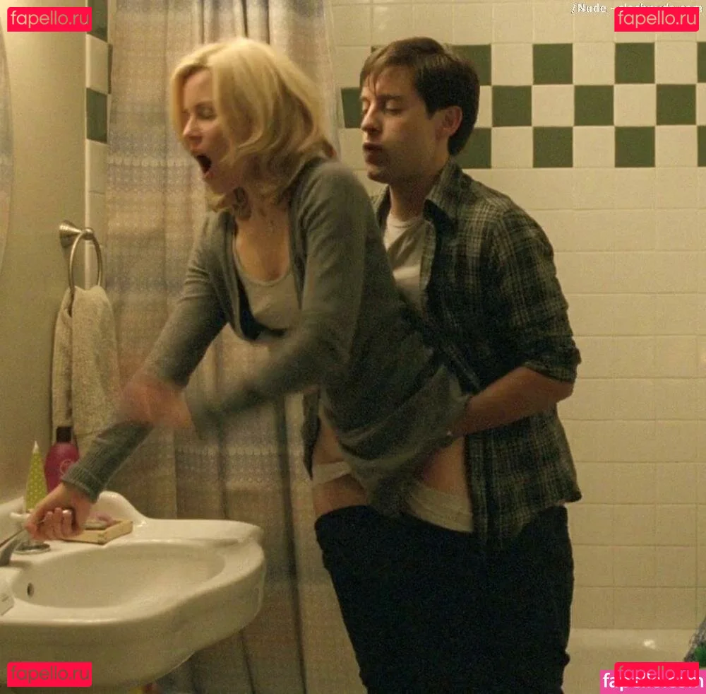 Elizabeth Banks Onlyfans Photo Gallery 