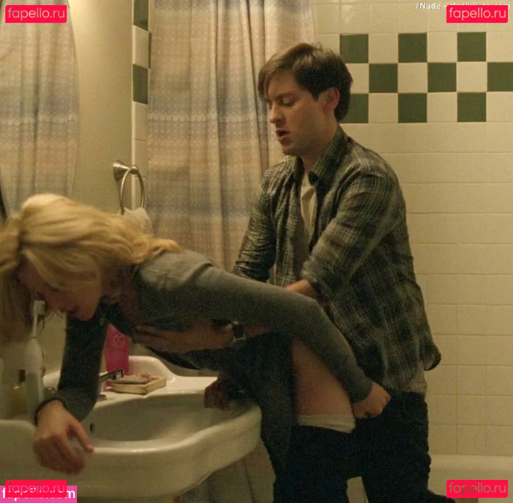 Elizabeth Banks Onlyfans Photo Gallery 