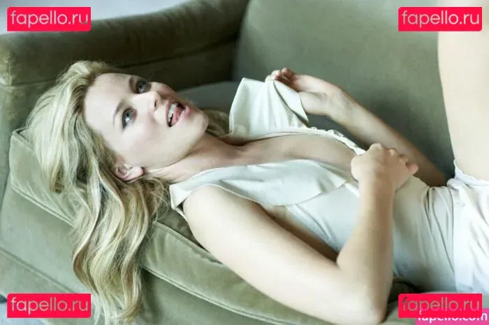 Elizabeth Banks Onlyfans Photo Gallery 