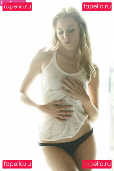 Elizabeth Banks Onlyfans Photo Gallery 