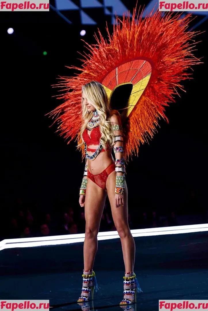 Candice Swanepoel Onlyfans Photo Gallery 