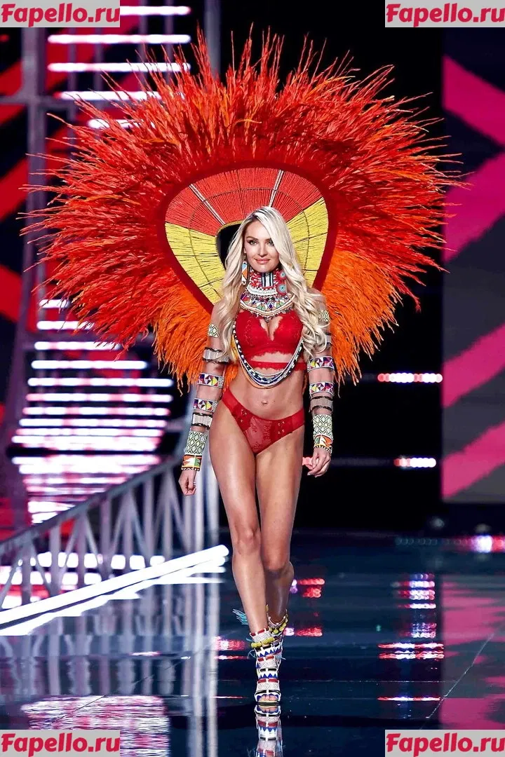 Candice Swanepoel Onlyfans Photo Gallery 