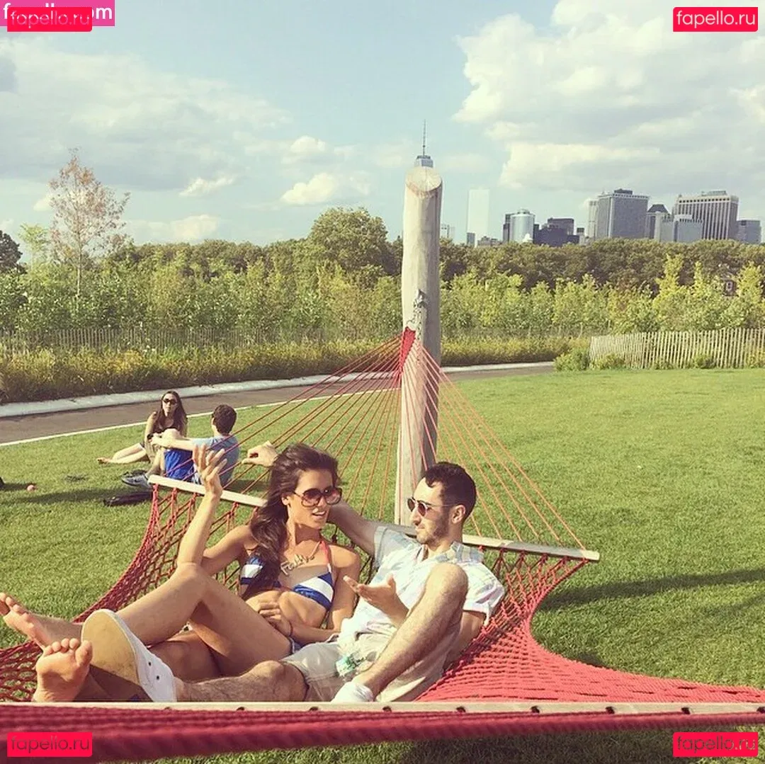 Liz Plank Onlyfans Photo Gallery 