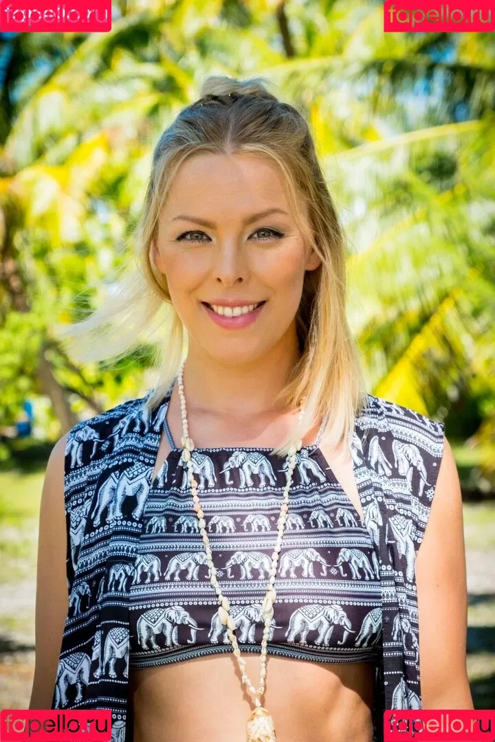 Leonore Bartsch Onlyfans Photo Gallery 