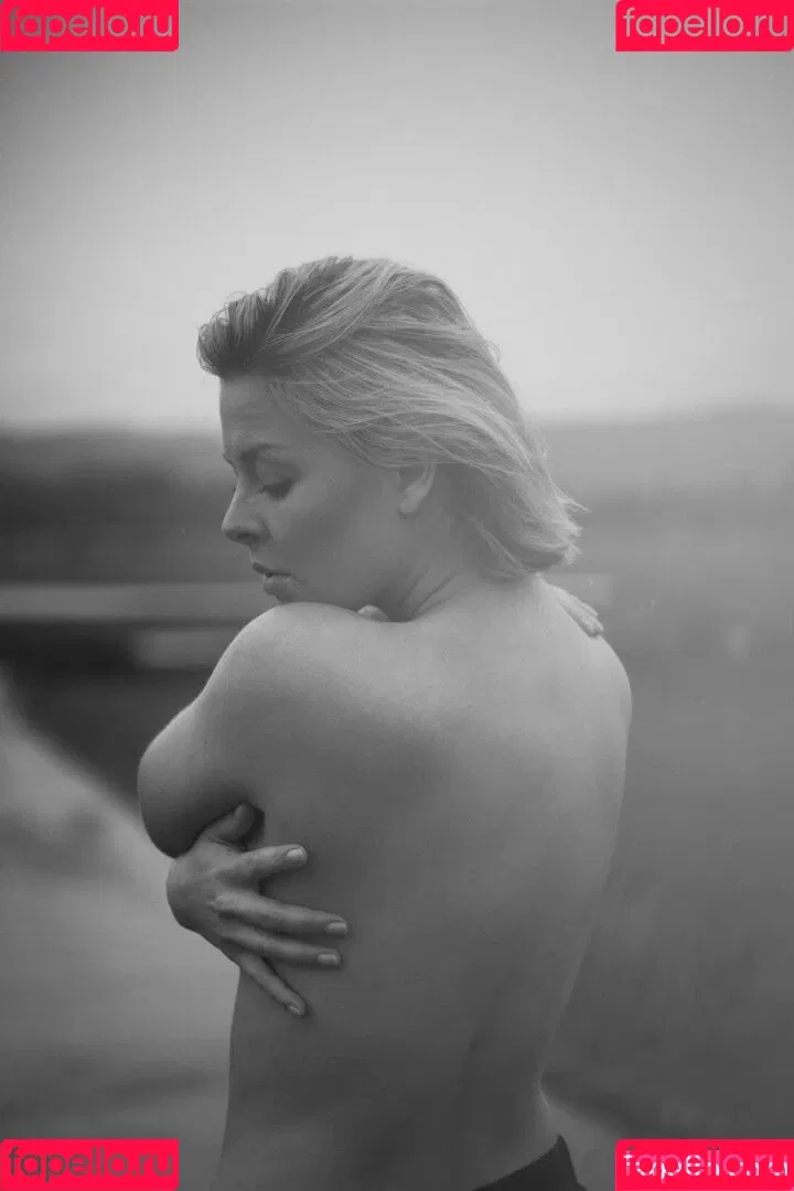 Leonore Bartsch Onlyfans Photo Gallery 