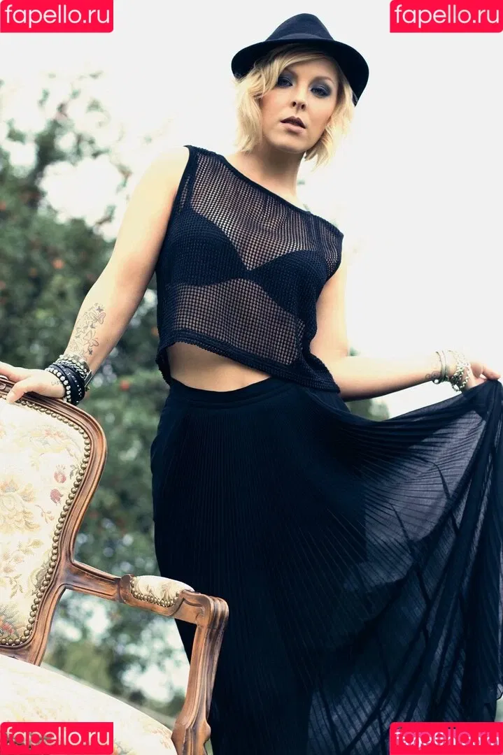 Leonore Bartsch Onlyfans Photo Gallery 