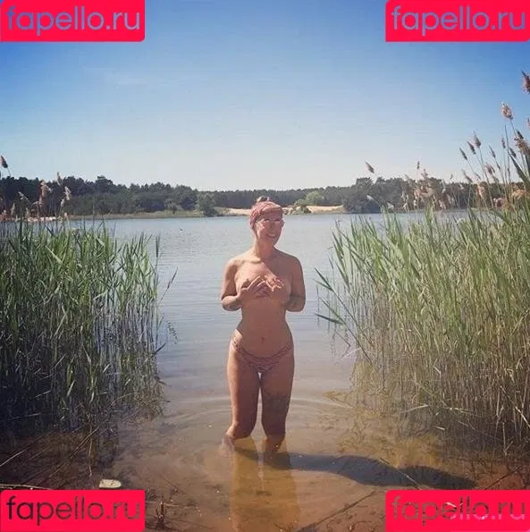 Leonore Bartsch Onlyfans Photo Gallery 