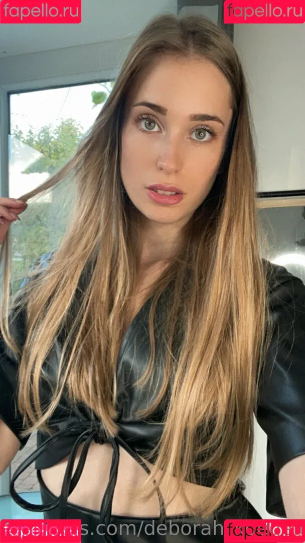 Déborah Koegele Onlyfans Photo Gallery 