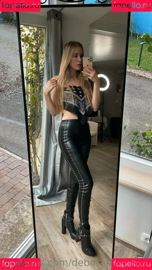 Déborah Koegele Onlyfans Photo Gallery 