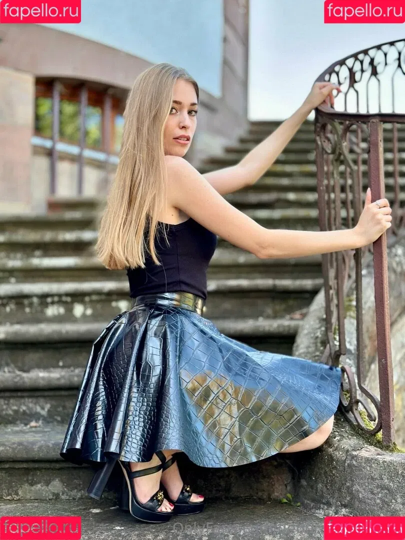 Déborah Koegele Onlyfans Photo Gallery 