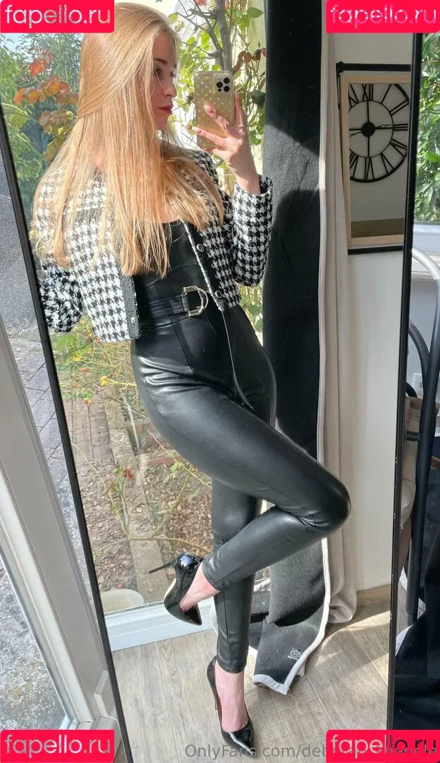 Déborah Koegele Onlyfans Photo Gallery 