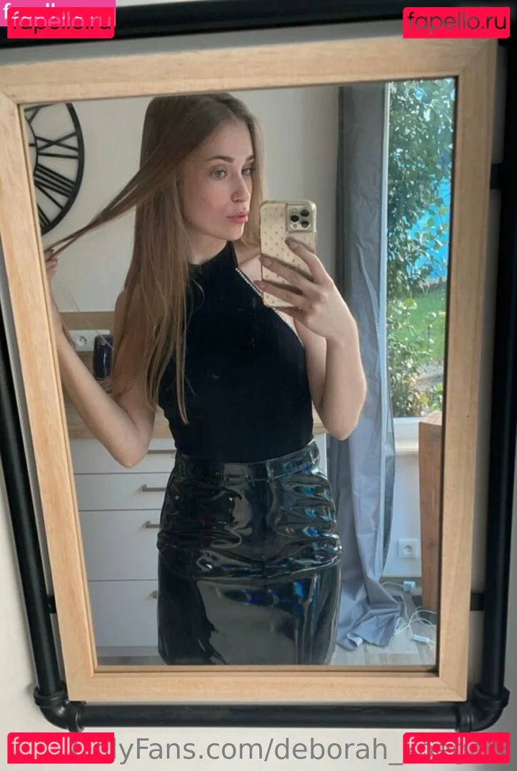 Déborah Koegele Onlyfans Photo Gallery 