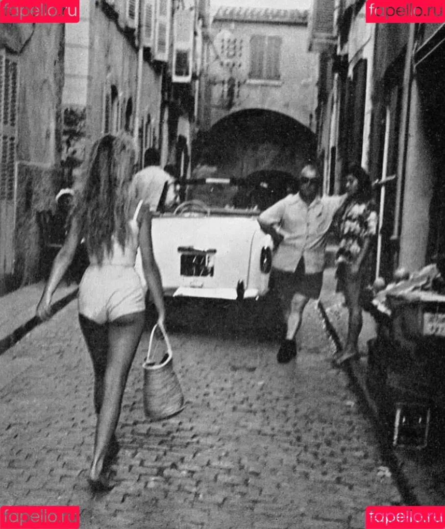 Brigitte Bardot Onlyfans Photo Gallery 