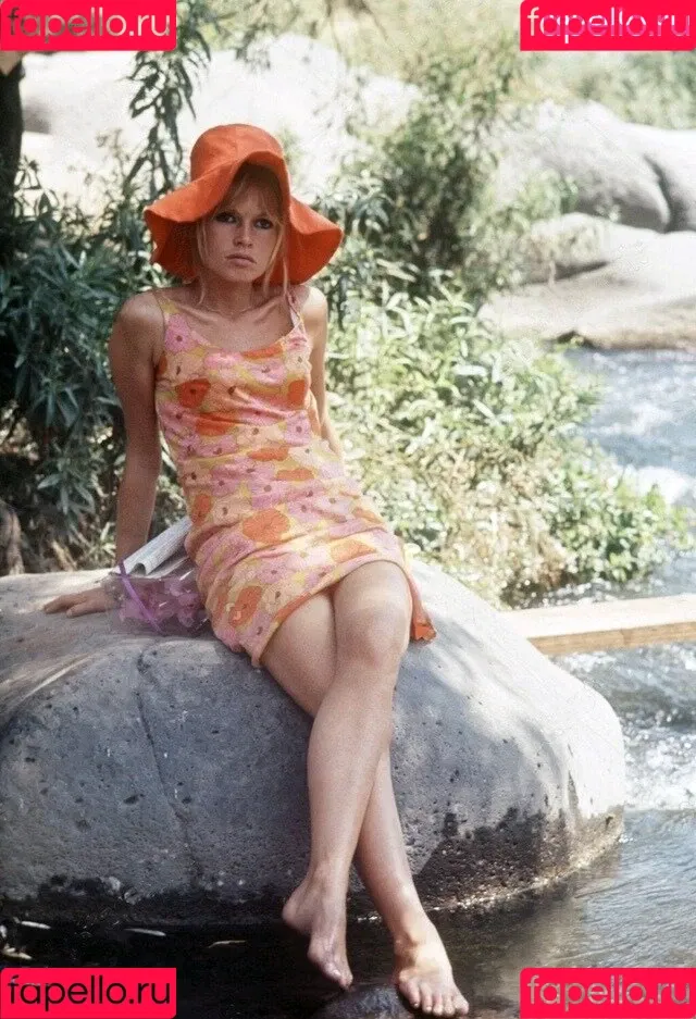 Brigitte Bardot Onlyfans Photo Gallery 