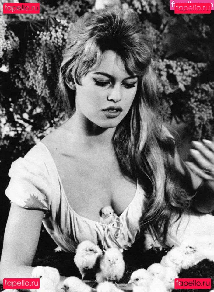 Brigitte Bardot Onlyfans Photo Gallery 