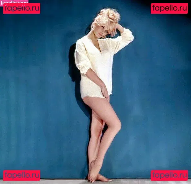 Brigitte Bardot Onlyfans Photo Gallery 