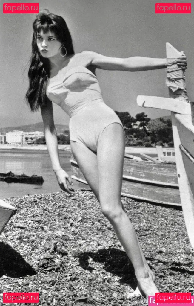 Brigitte Bardot Onlyfans Photo Gallery 