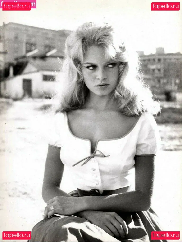Brigitte Bardot Onlyfans Photo Gallery 