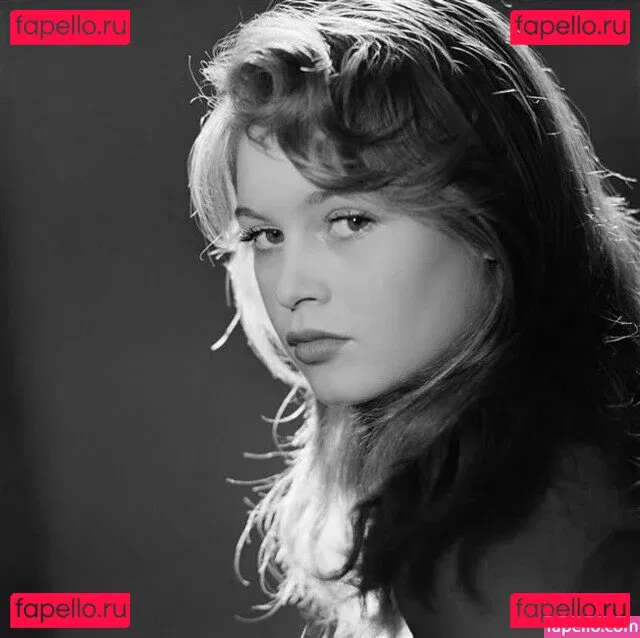 Brigitte Bardot Onlyfans Photo Gallery 