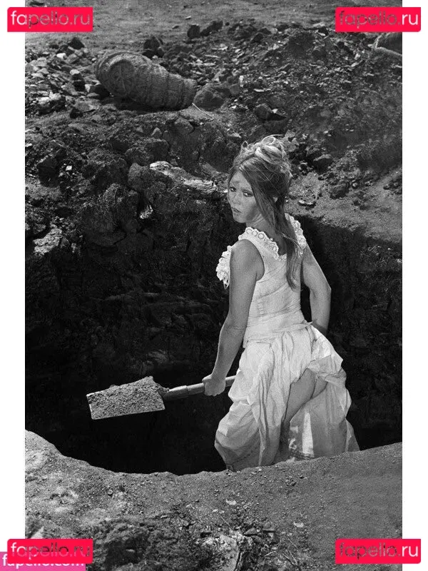 Brigitte Bardot Onlyfans Photo Gallery 