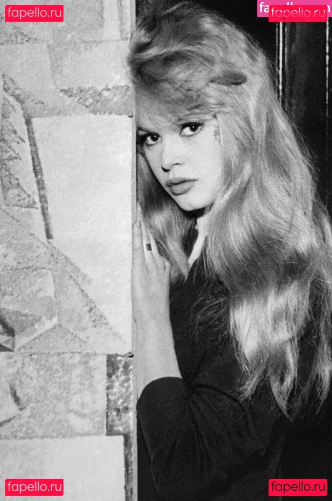 Brigitte Bardot Onlyfans Photo Gallery 