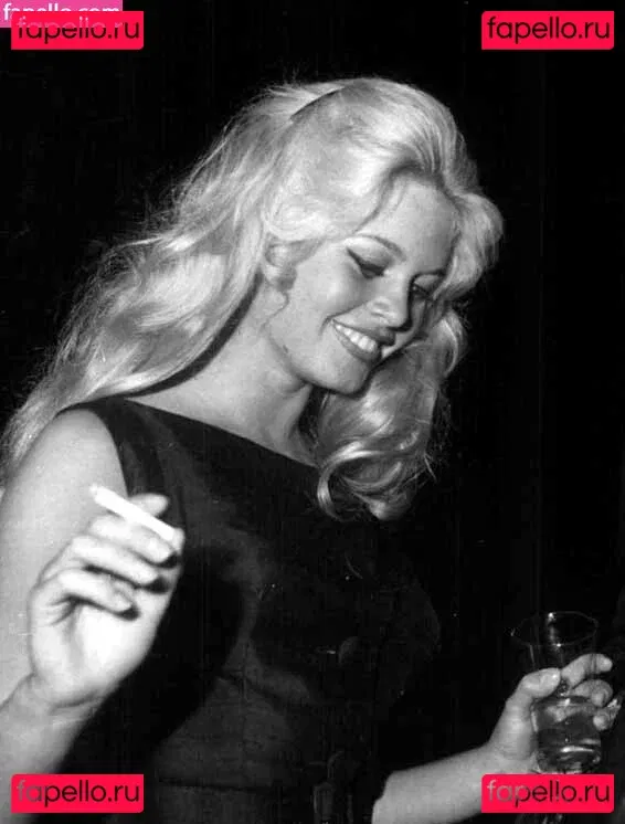 Brigitte Bardot Onlyfans Photo Gallery 