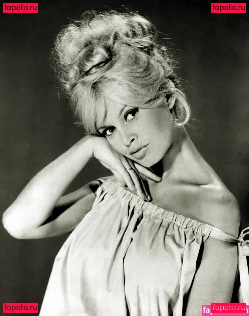Brigitte Bardot Onlyfans Photo Gallery 