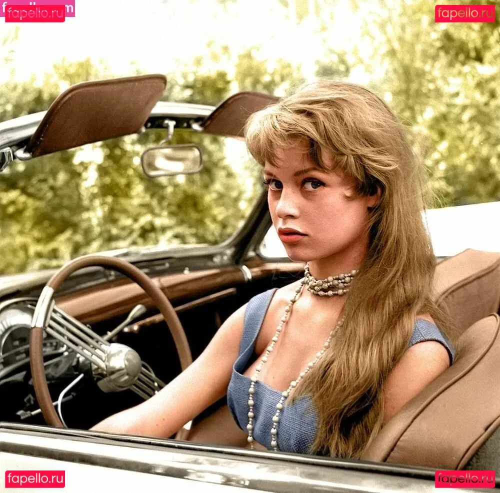 Brigitte Bardot Onlyfans Photo Gallery 