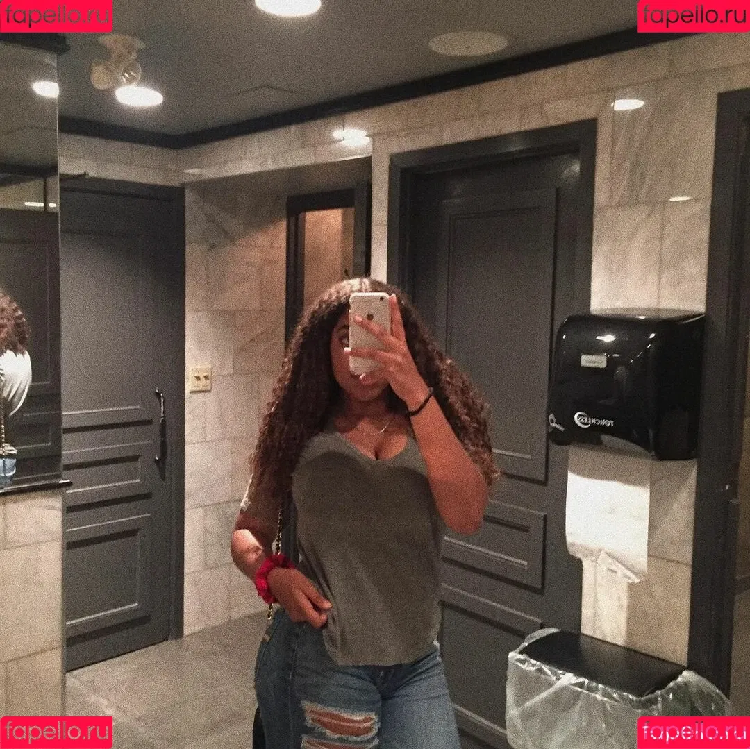 tbexclusive Onlyfans Photo Gallery 