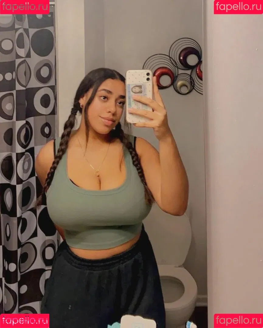 tbexclusive Onlyfans Photo Gallery 