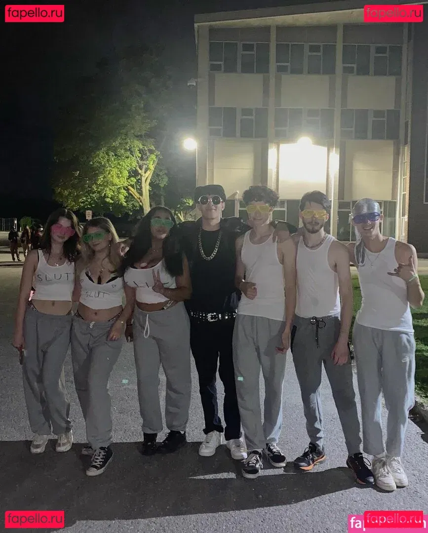 tbexclusive Onlyfans Photo Gallery 