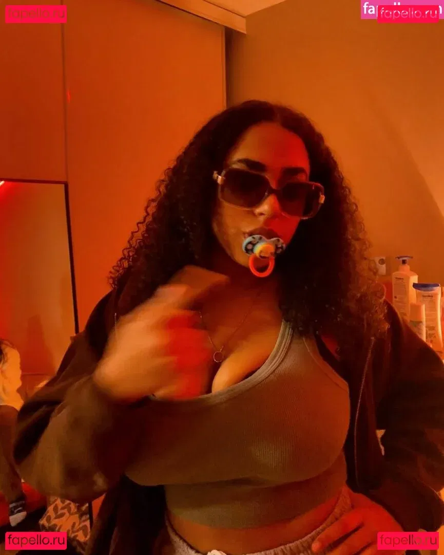 tbexclusive Onlyfans Photo Gallery 