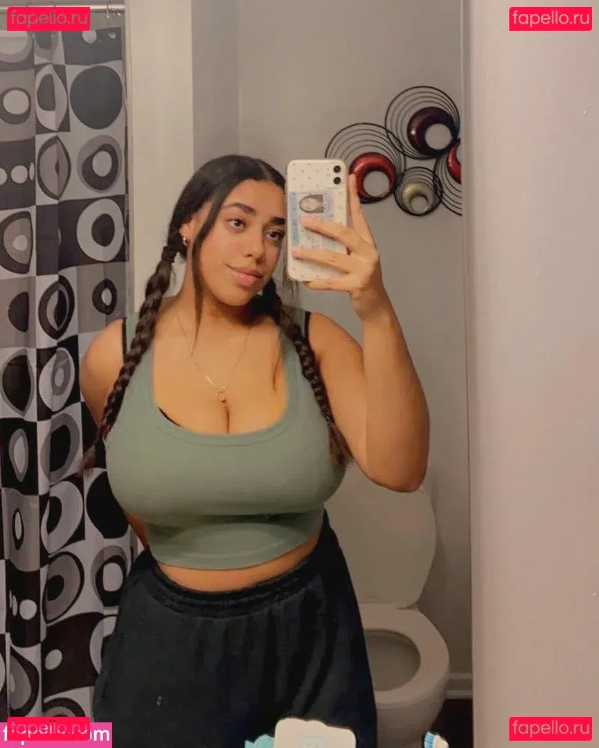 tbexclusive Onlyfans Photo Gallery 