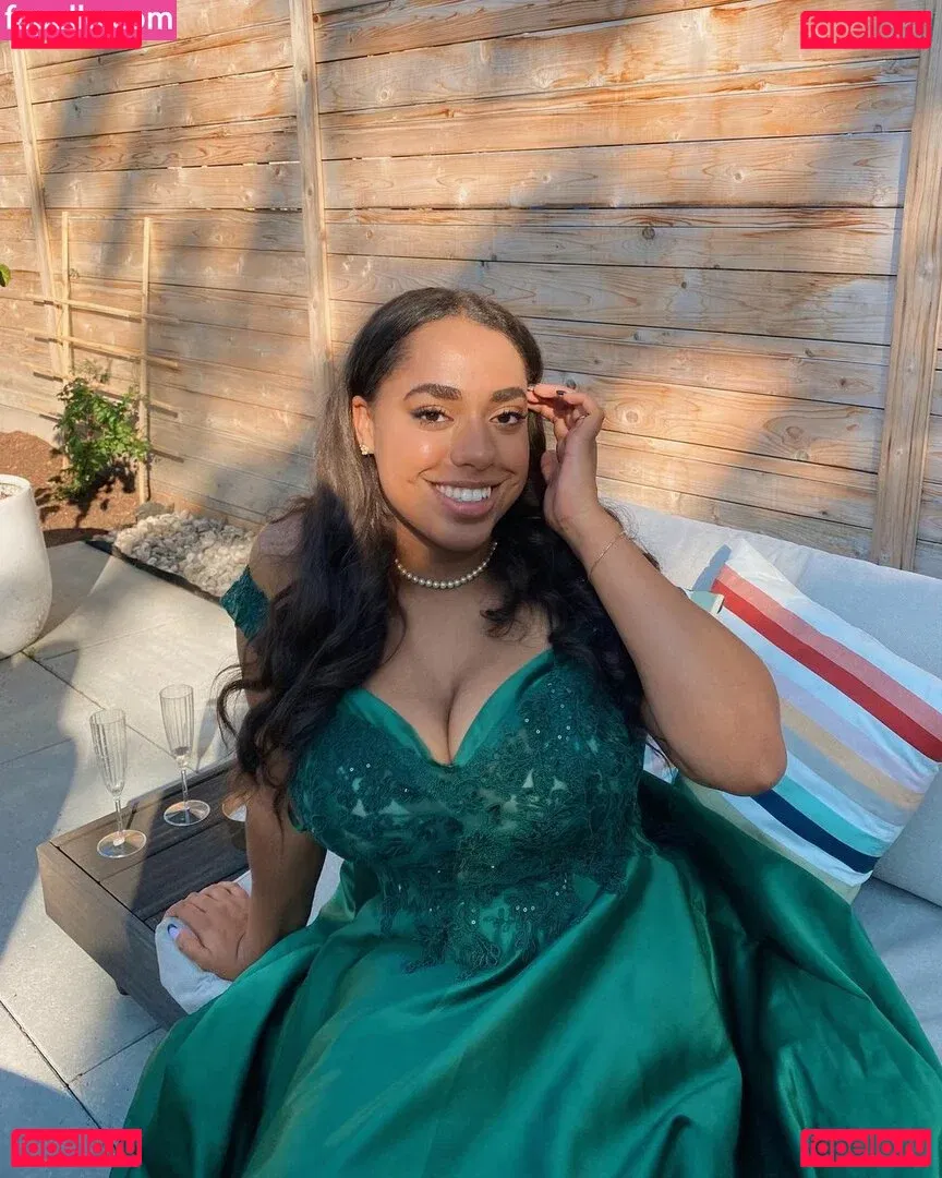 tbexclusive Onlyfans Photo Gallery 