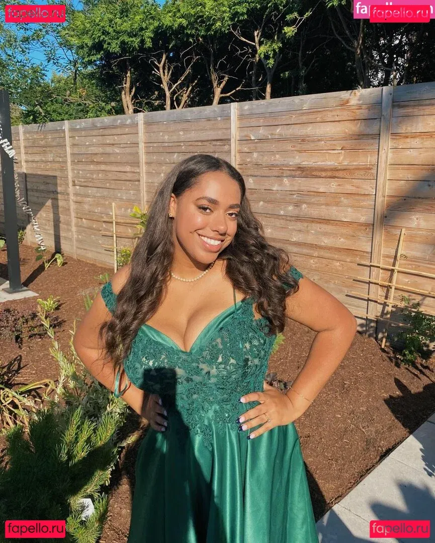 tbexclusive Onlyfans Photo Gallery 