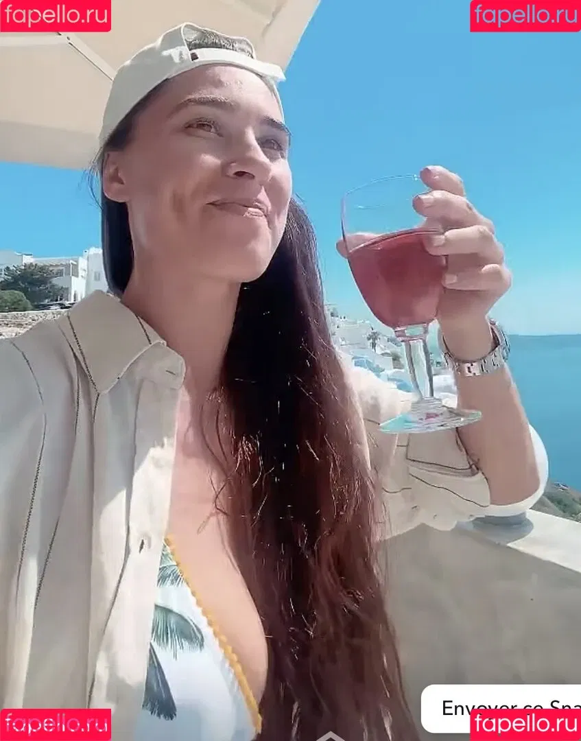Laura Petard Onlyfans Photo Gallery 