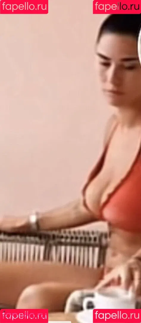Laura Petard Onlyfans Photo Gallery 