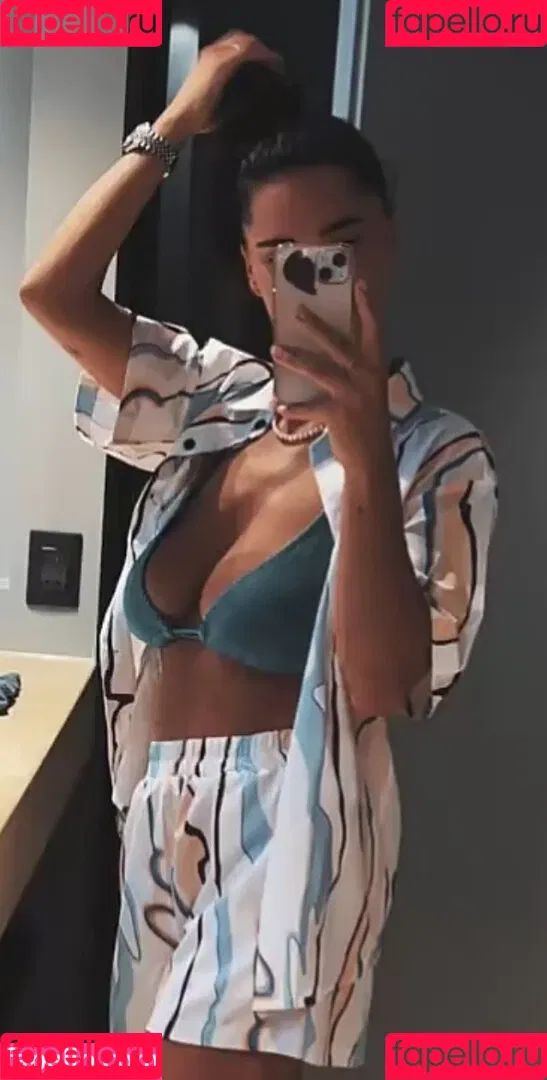 Laura Petard Onlyfans Photo Gallery 