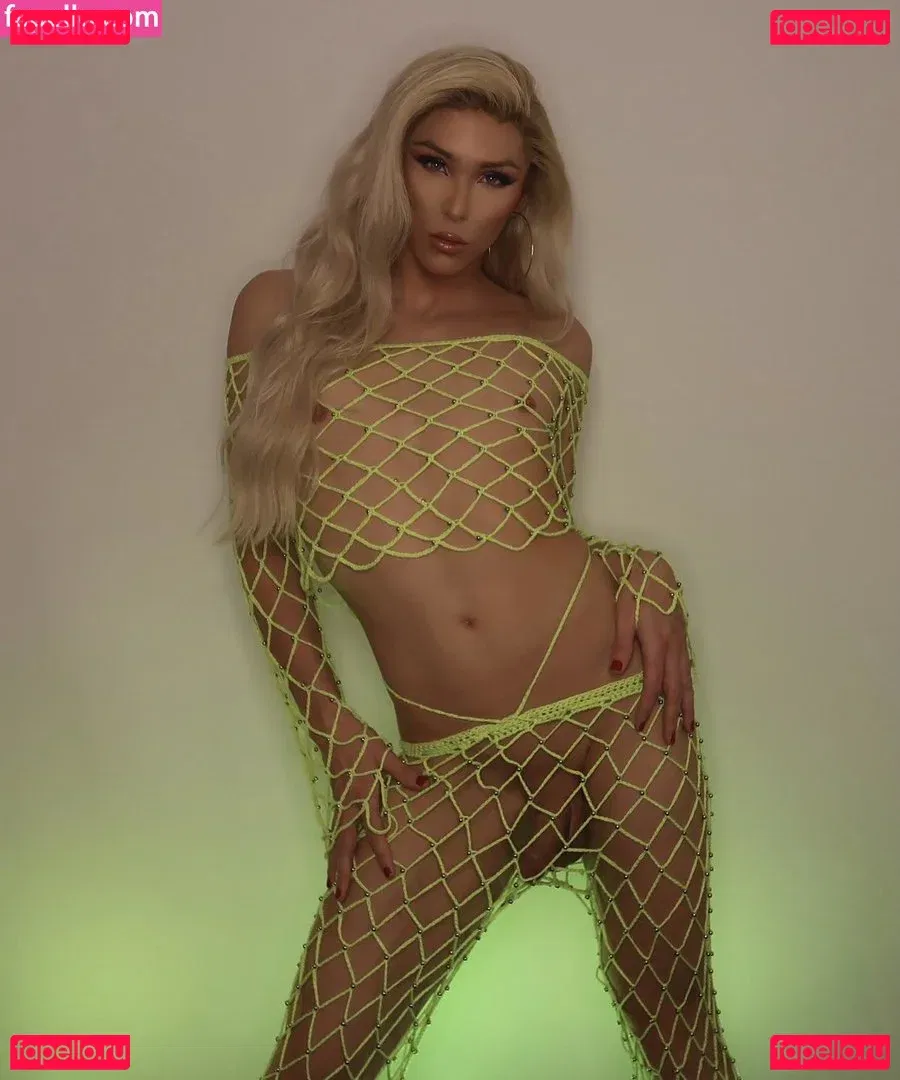 Naomib93 Onlyfans Photo Gallery 