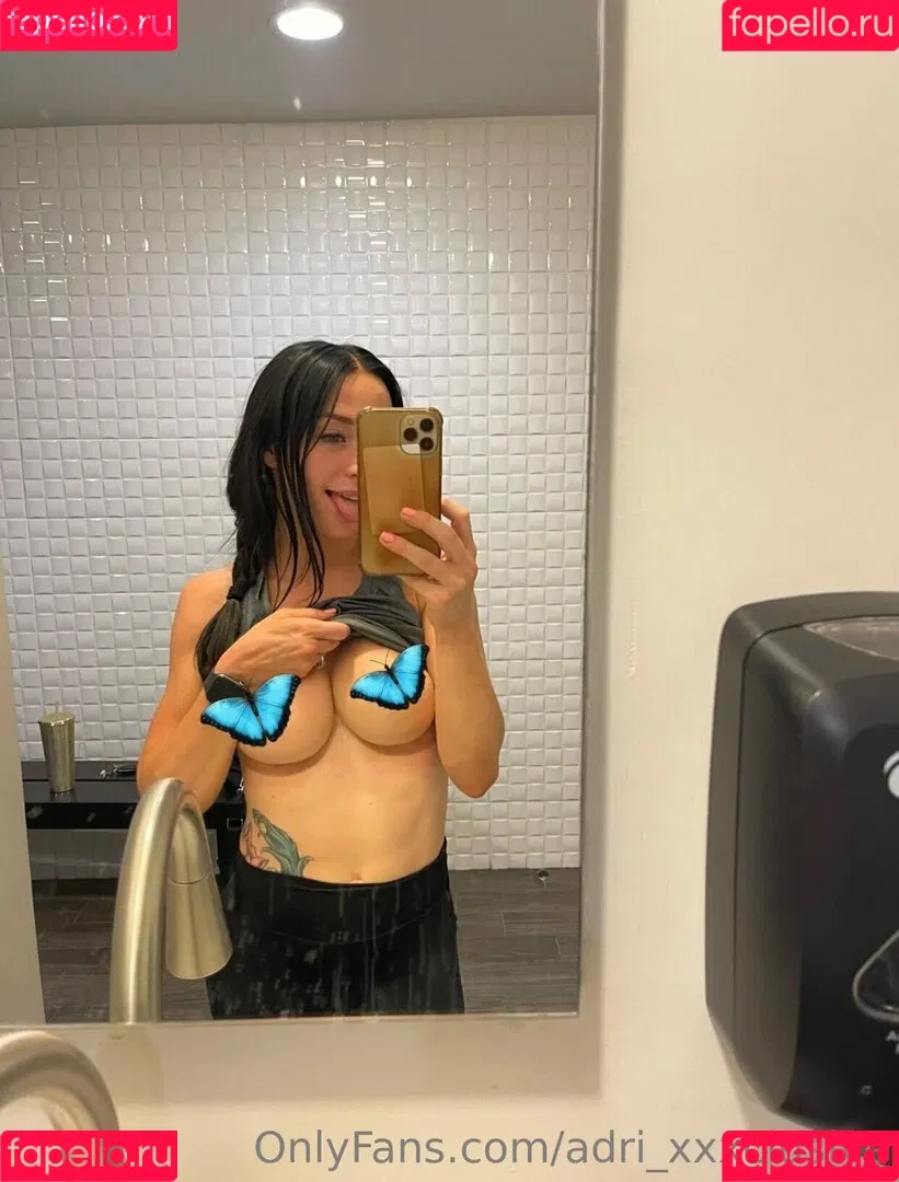 adri_xxxclusive Onlyfans Photo Gallery 
