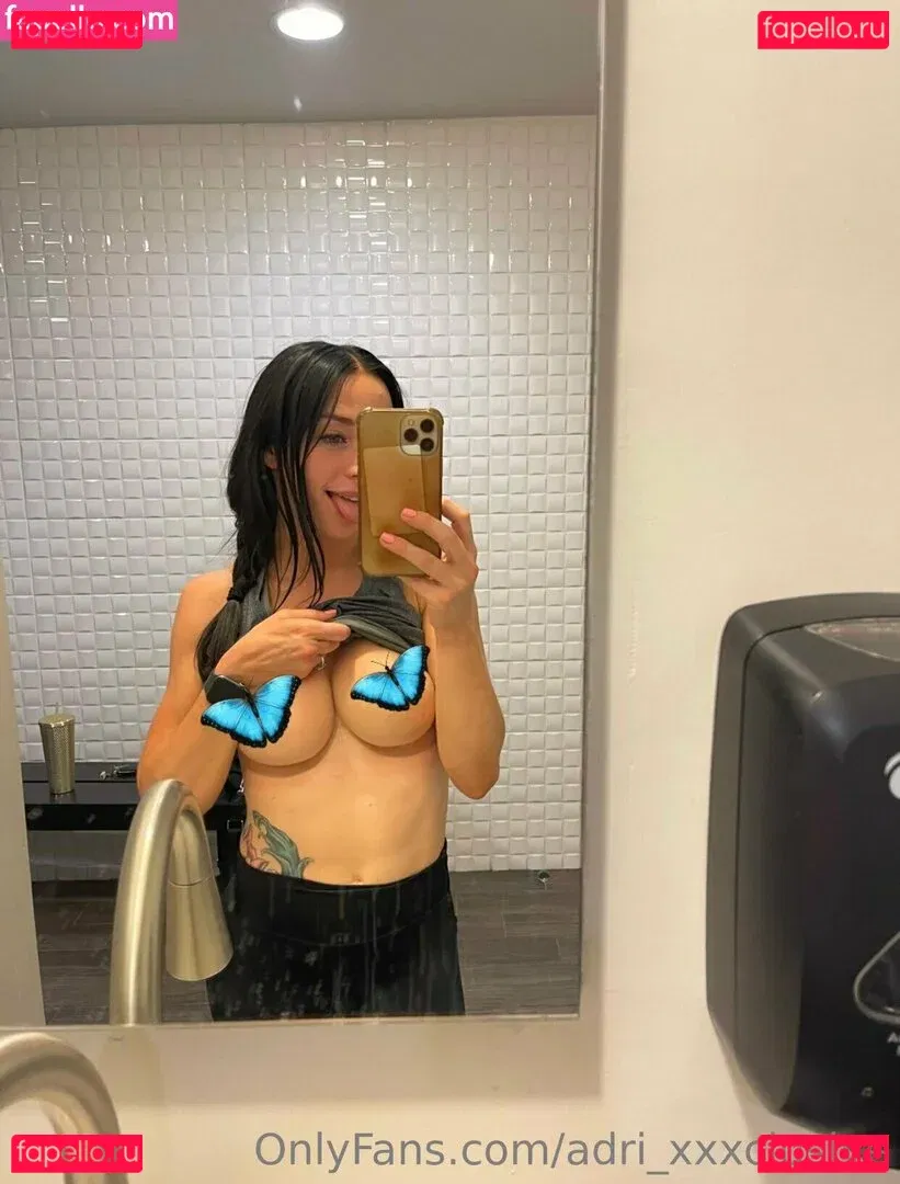 adri_xxxclusive Onlyfans Photo Gallery 