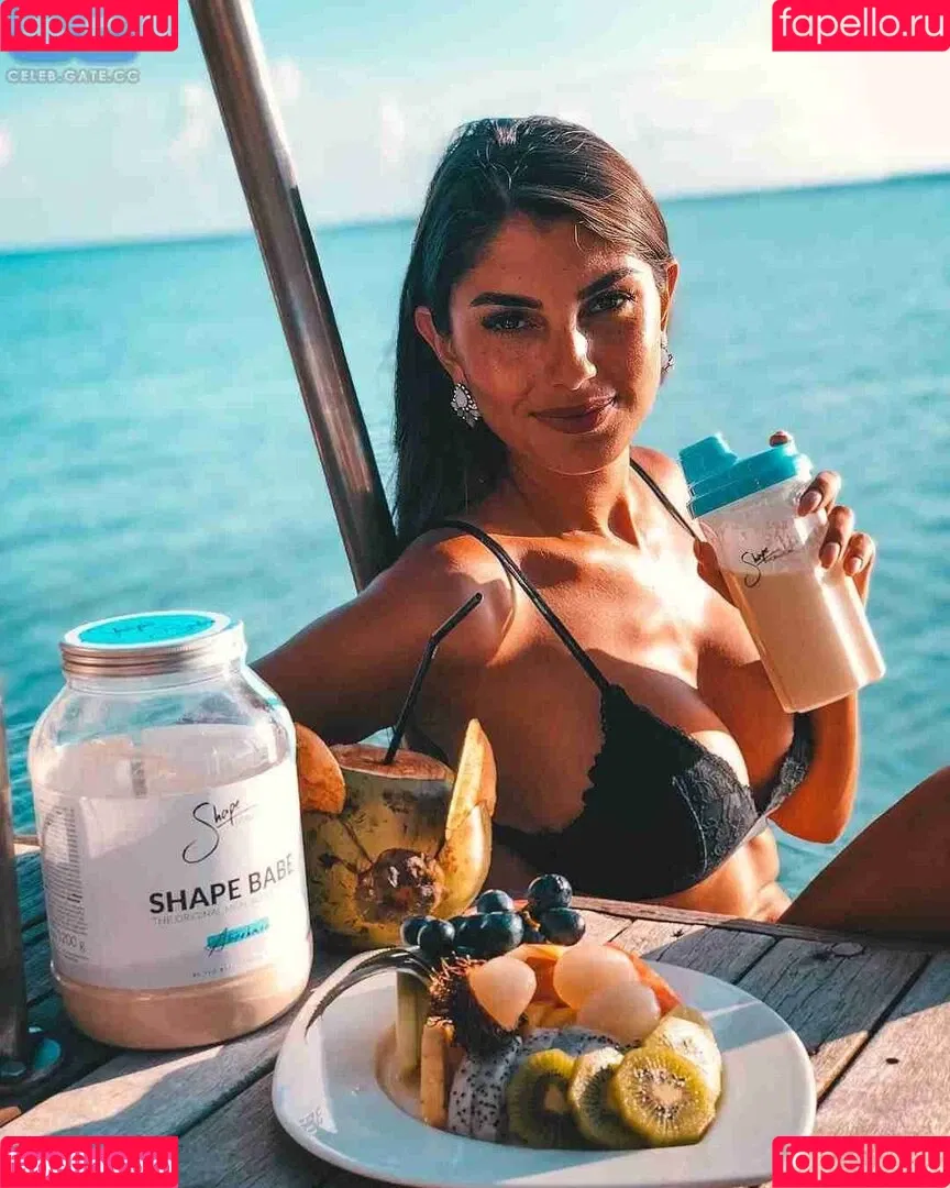 Yeliz Koc Onlyfans Photo Gallery 